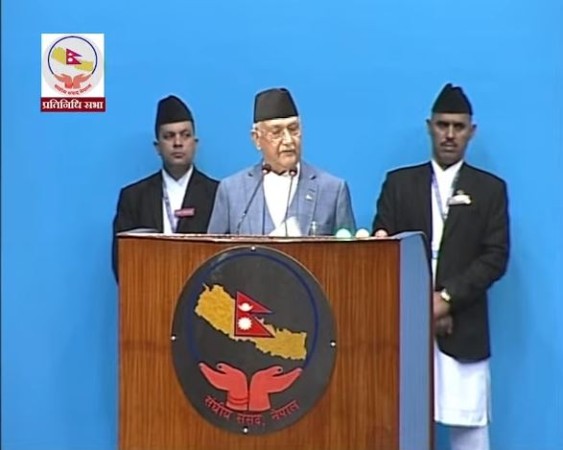 प्रधानमन्त्री ओलीद्वारा विश्वासको मत माग्ने प्रस्ताव संसदमा राख्दै